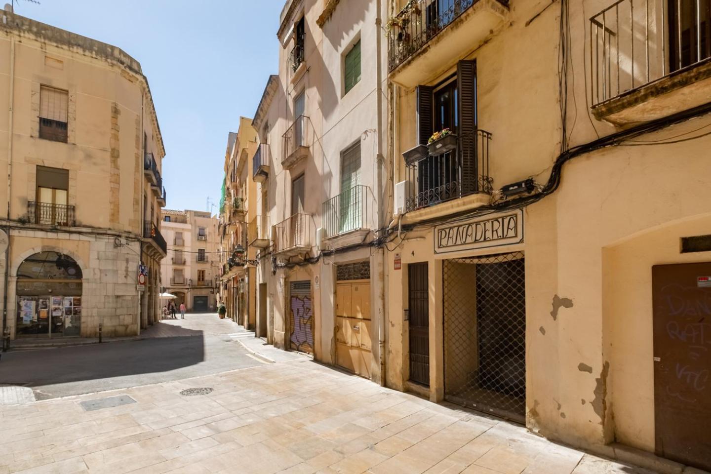 Apartamento En El Corazon De Tarragona. Planta Baja Con Patio. Ngoại thất bức ảnh